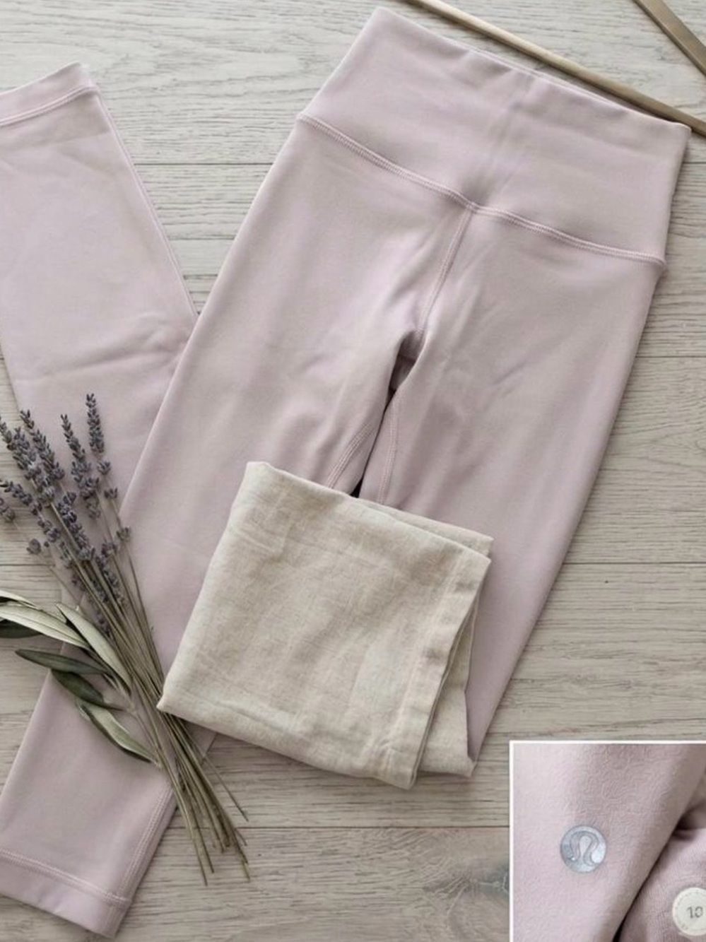 Lululemon Lavender Lux Align High Rise Leggings size 10 Activewear Yoga Gym - Picture 2 of 6